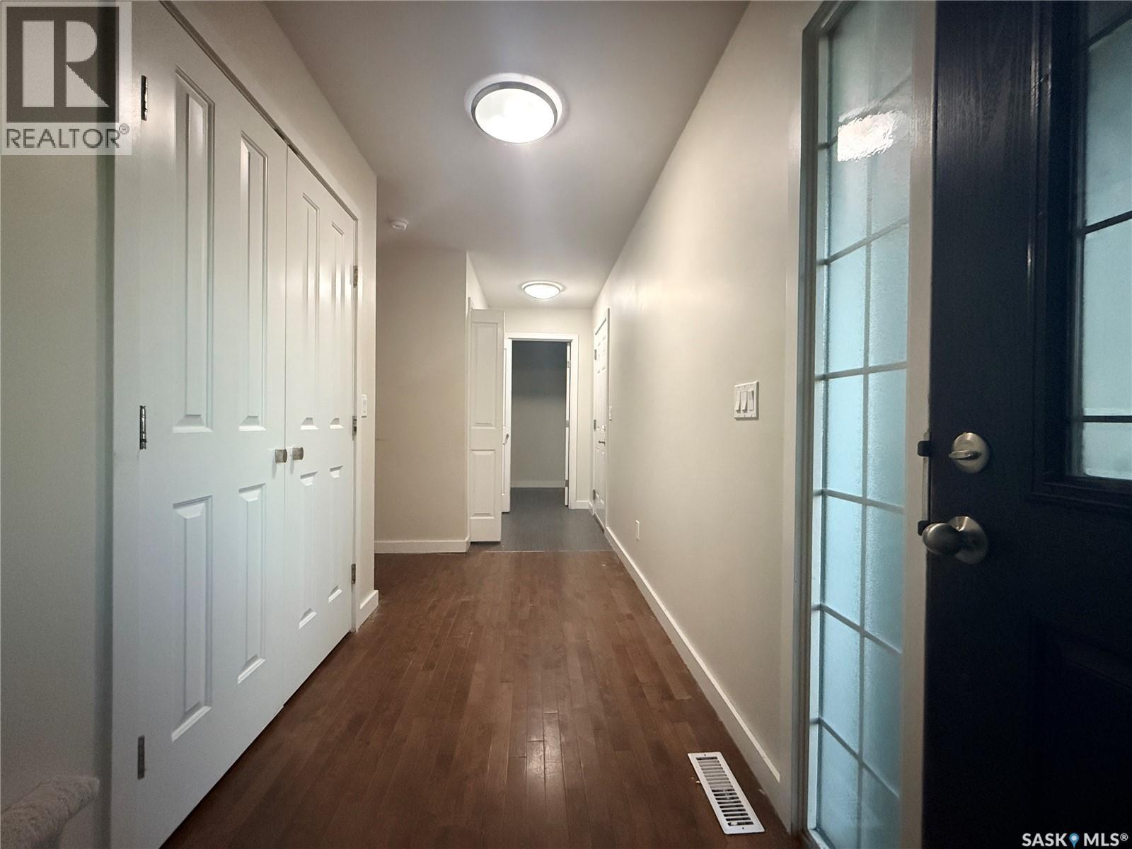 1311 Denham Crescent, Saskatoon, Saskatchewan  S7R 0B2 - Photo 3 - SK051417