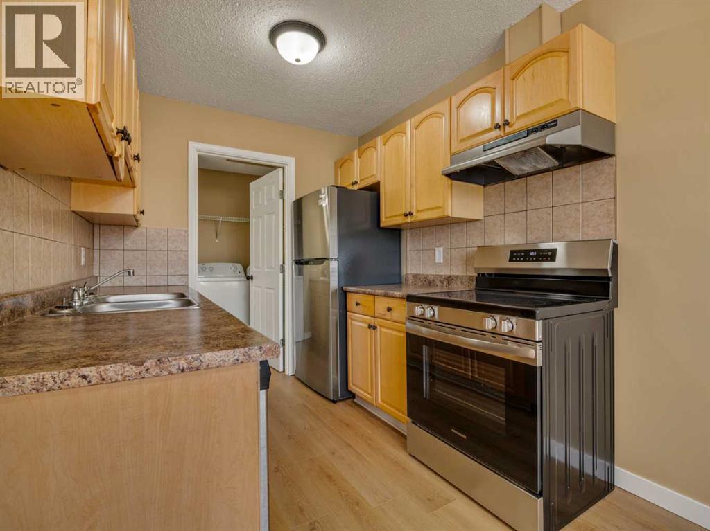 3, 2145 5 Avenue N, Lethbridge, Alberta  T1H 0N6 - Photo 21 - A2349977