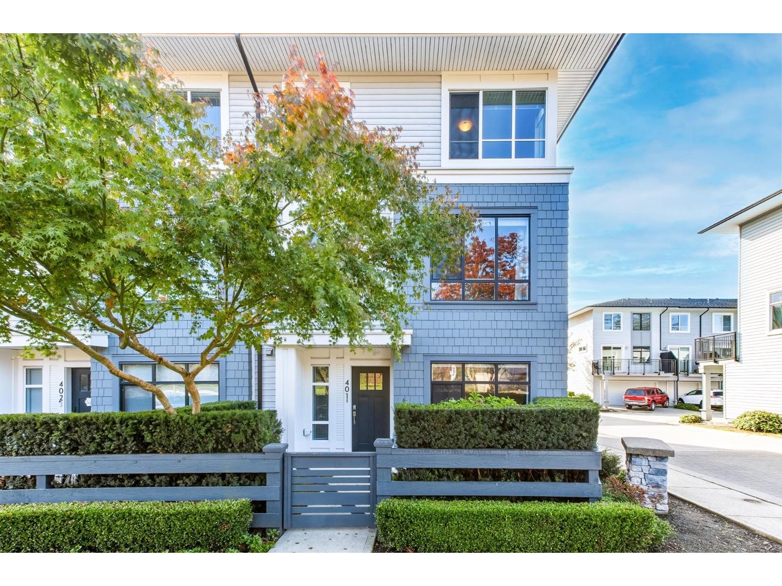 401 18505 LAURENSEN PLACE, surrey, British Columbia
