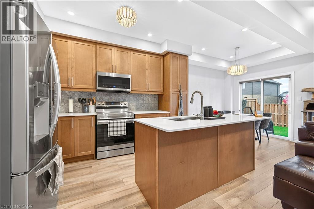 33 Bellhouse Avenue, Brantford, Ontario  N3T 0T7 - Photo 6 - 40871364