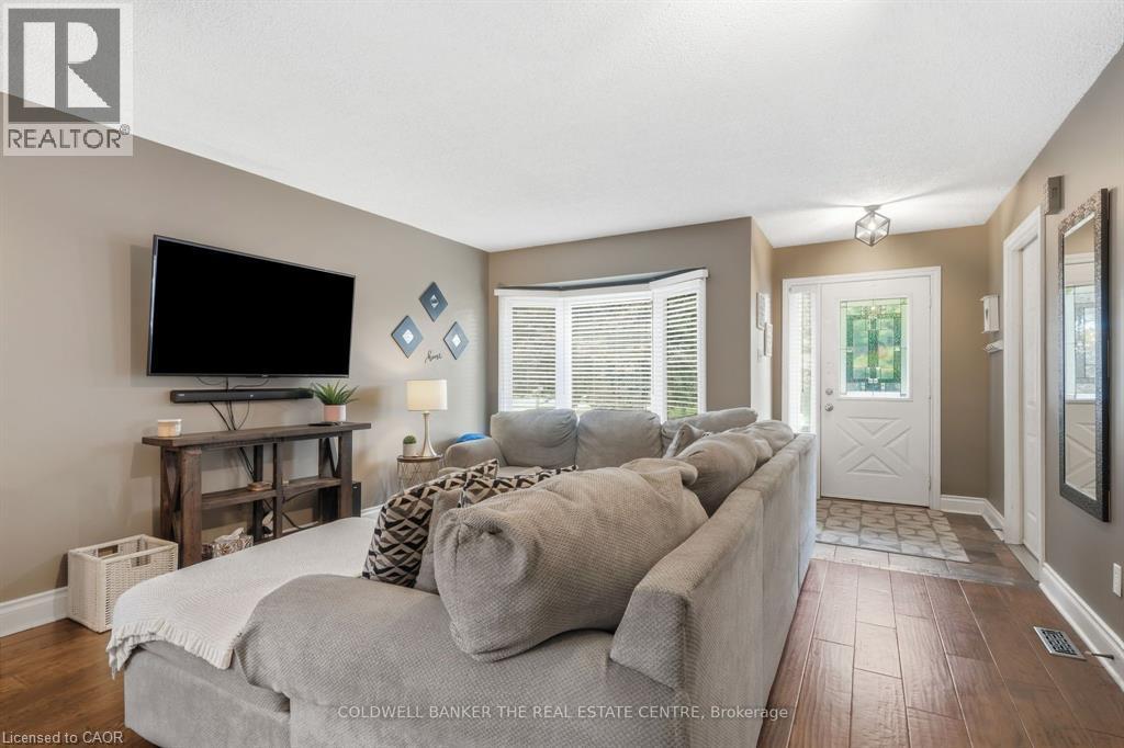 31 Karsh Crescent, Waterdown, Ontario  L0R 2H5 - Photo 4 - 40871775