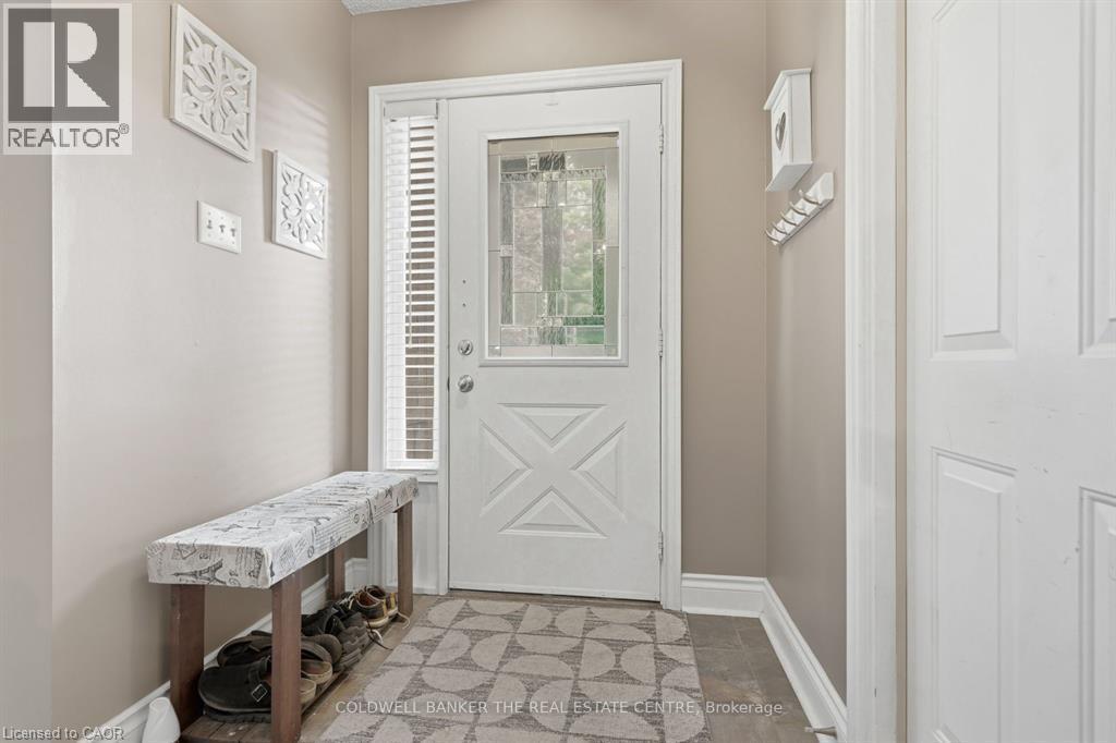 31 Karsh Crescent, Waterdown, Ontario  L0R 2H5 - Photo 2 - 40871775