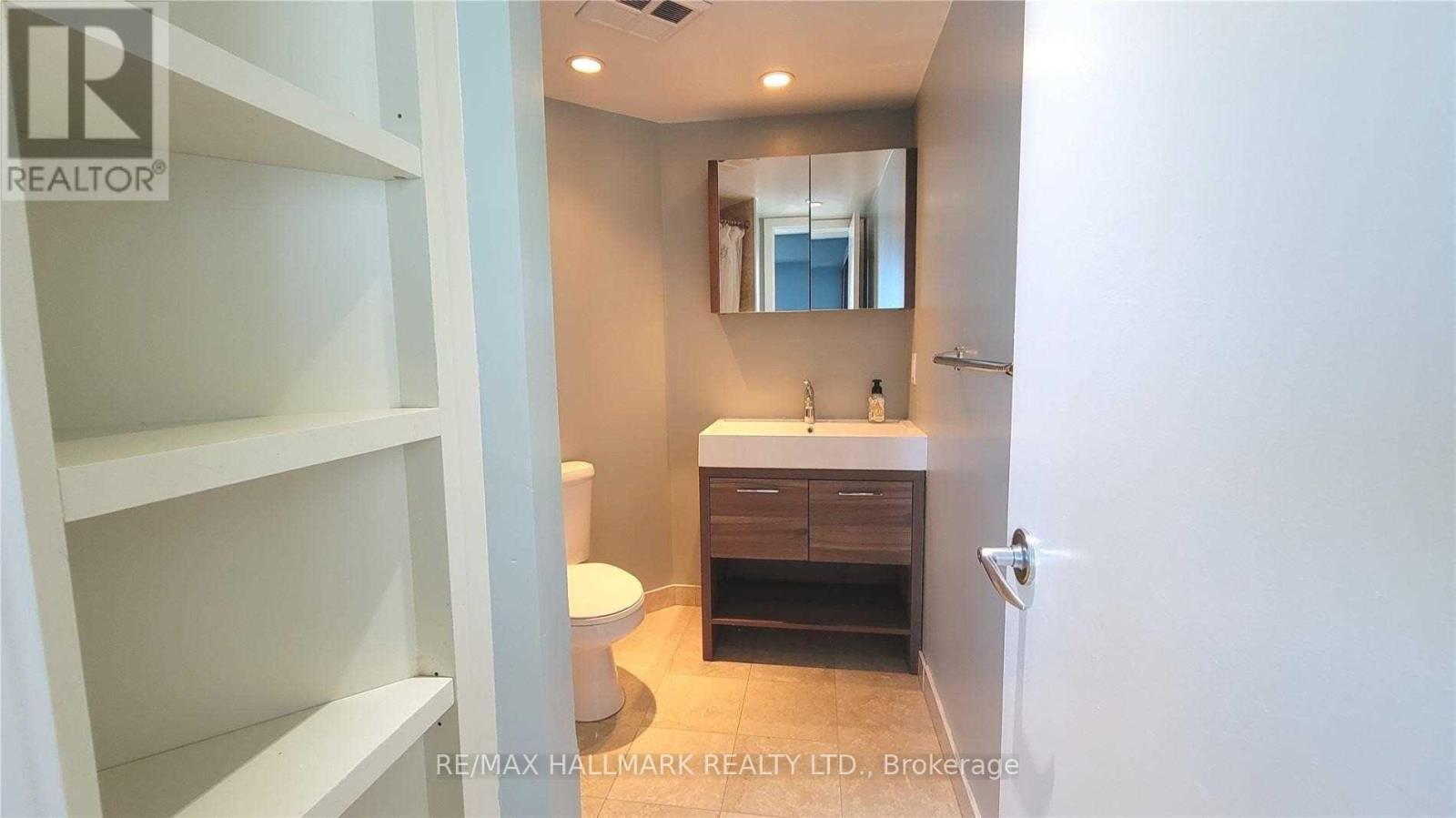 1206 - 8 York Street, Toronto (Waterfront Communities), Ontario  M5J 2Y2 - Photo 12 - C14093356