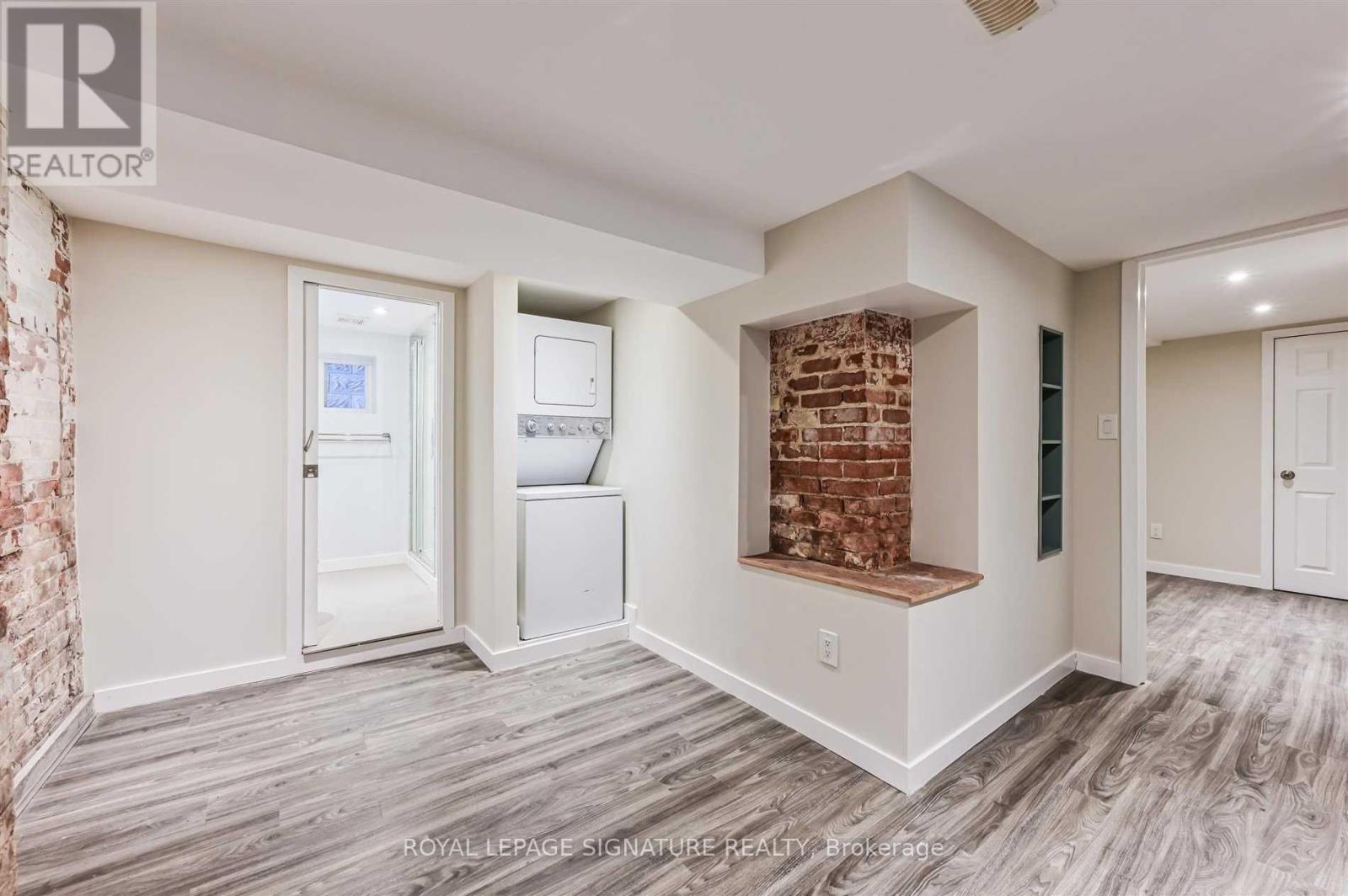 Lower - 147 Gloucester Grove, Toronto, Ontario  M6C 2A9 - Photo 10 - C14093380