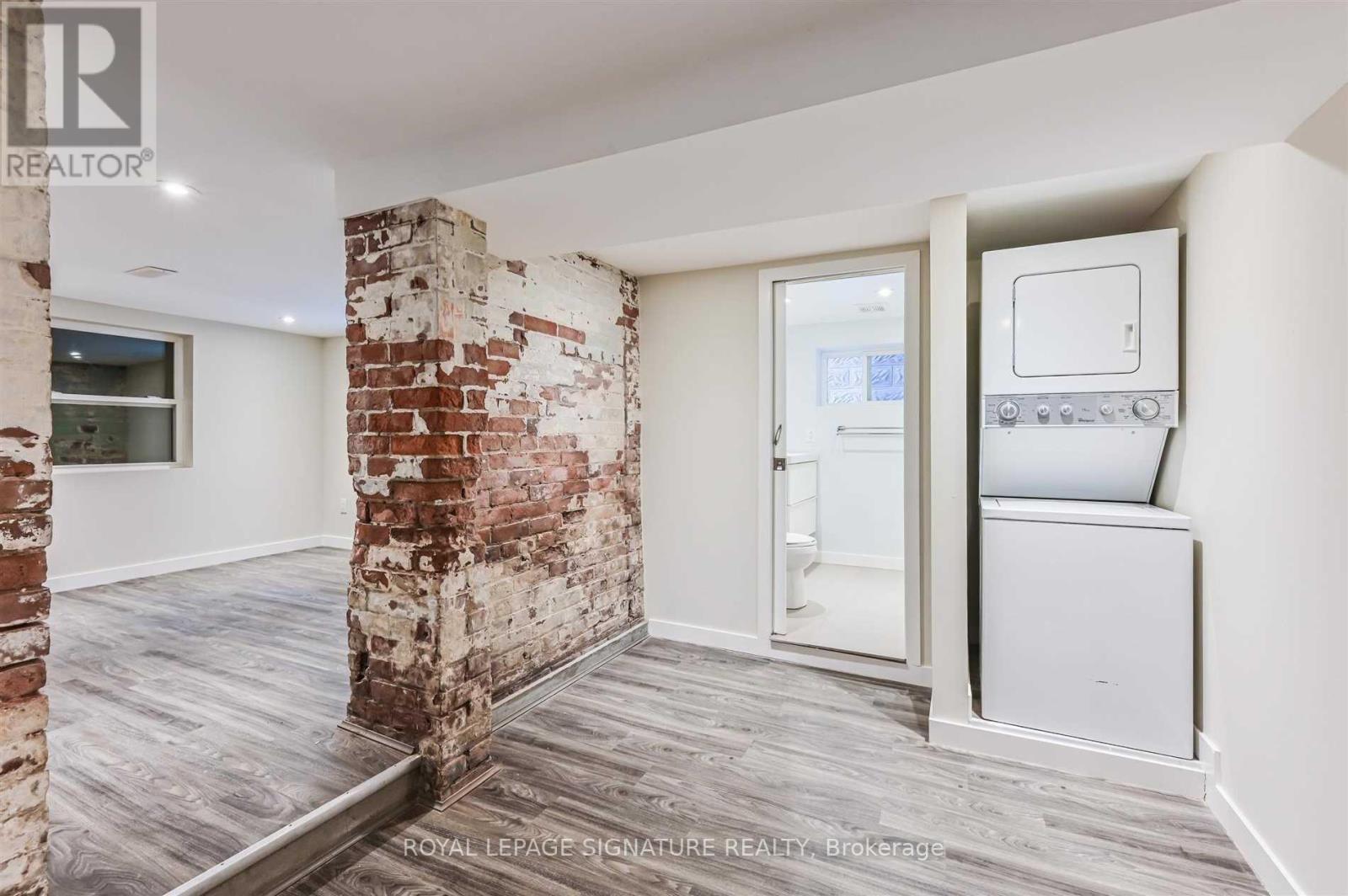 Lower - 147 Gloucester Grove, Toronto, Ontario  M6C 2A9 - Photo 16 - C14093380