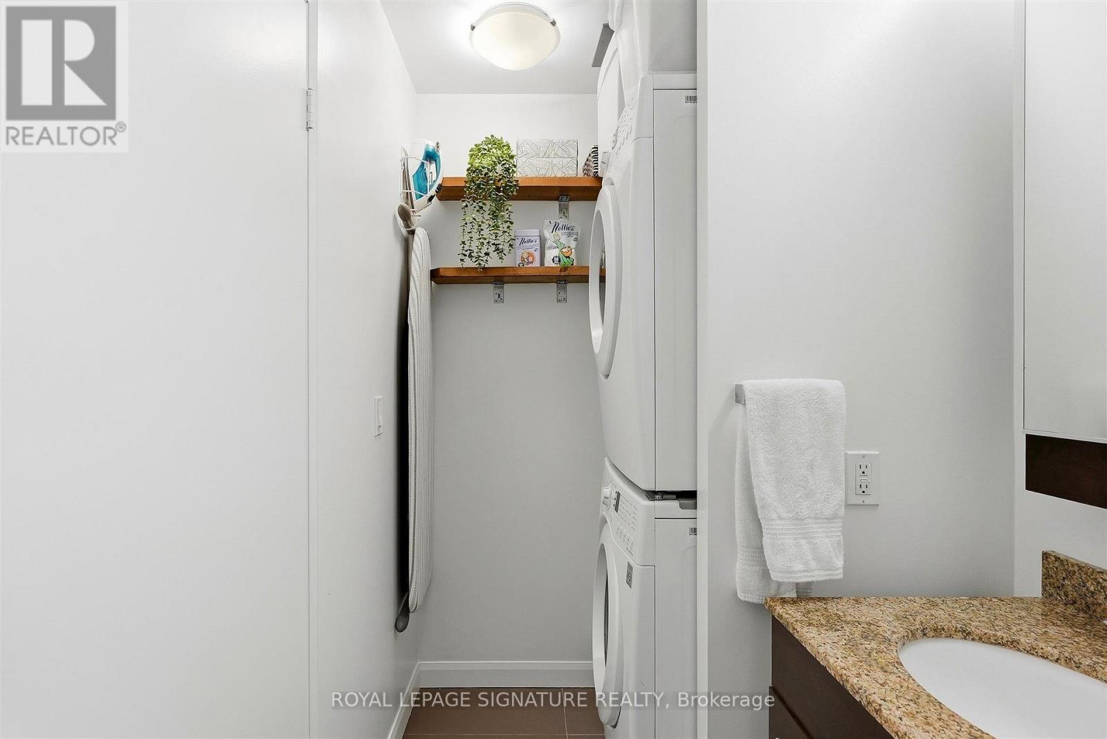 2009 - 500 Sherbourne Street, Toronto, Ontario  M4X 1L1 - Photo 9 - C14093402