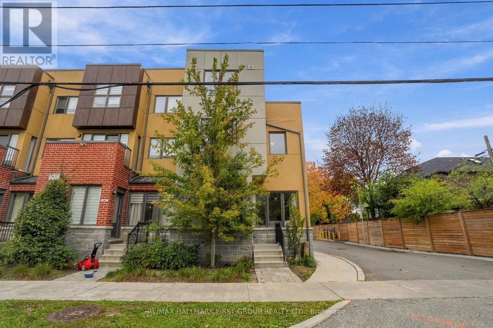 33 - 9 Clintwood Gate, Toronto, Ontario  M3A 0A8 - Photo 2 - C14093450