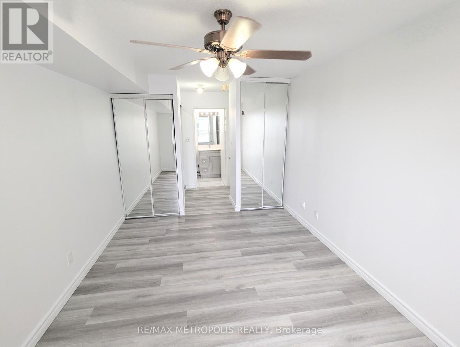 1202 - 2550 Lawrence Avenue E, Toronto (Dorset Park), Ontario  M1P 2R7 - Photo 18 - E14093506
