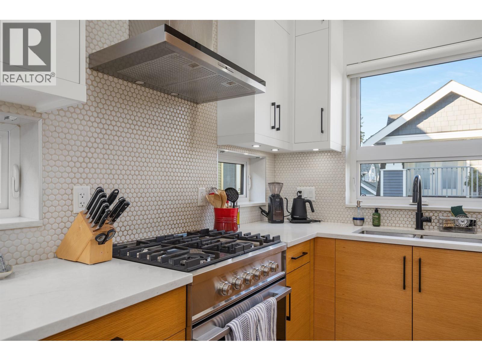 1315 E 20 Avenue, Vancouver, British Columbia  V5V 1P4 - Photo 11 - R3176446