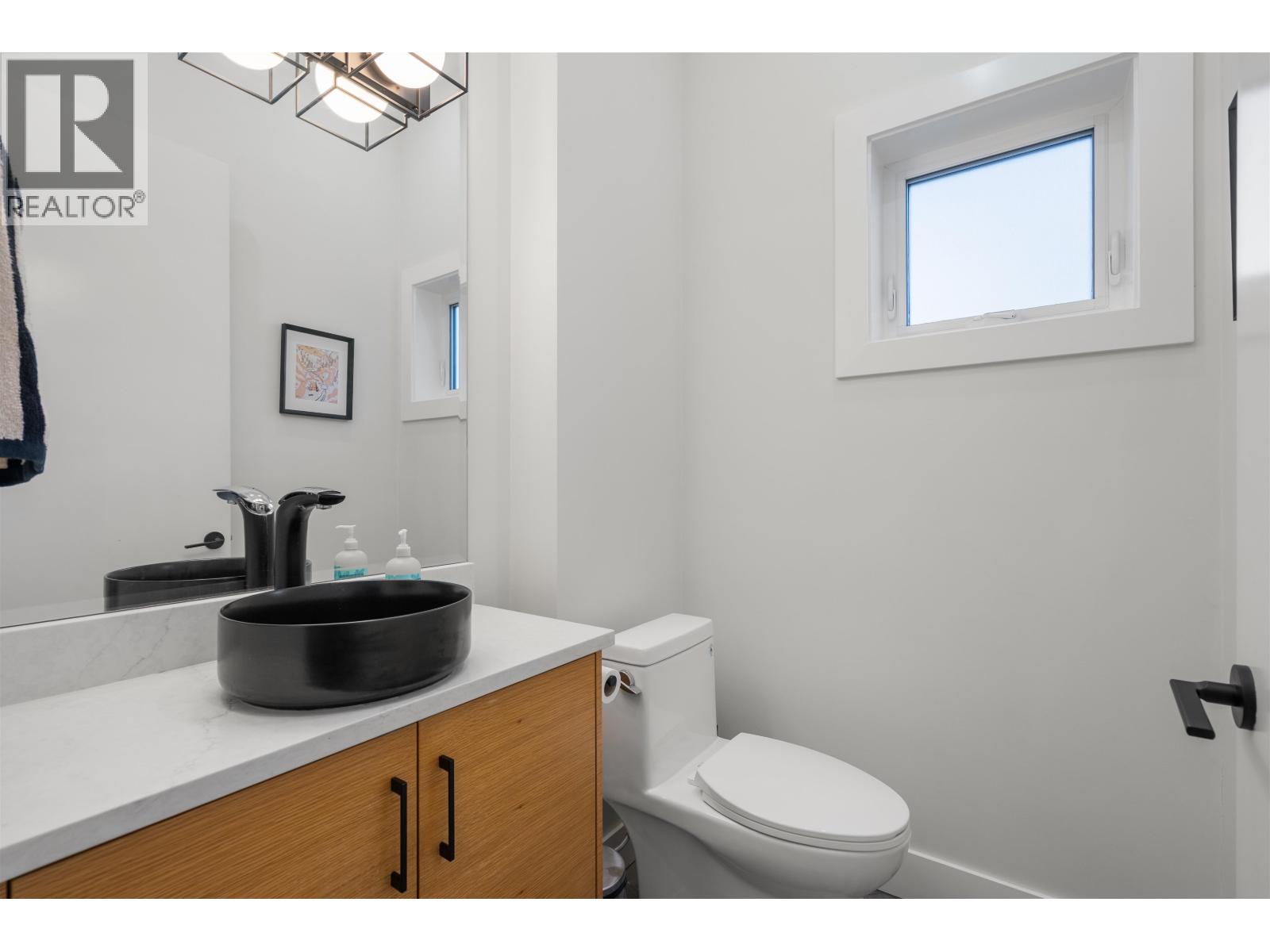 1315 E 20 Avenue, Vancouver, British Columbia  V5V 1P4 - Photo 16 - R3176446