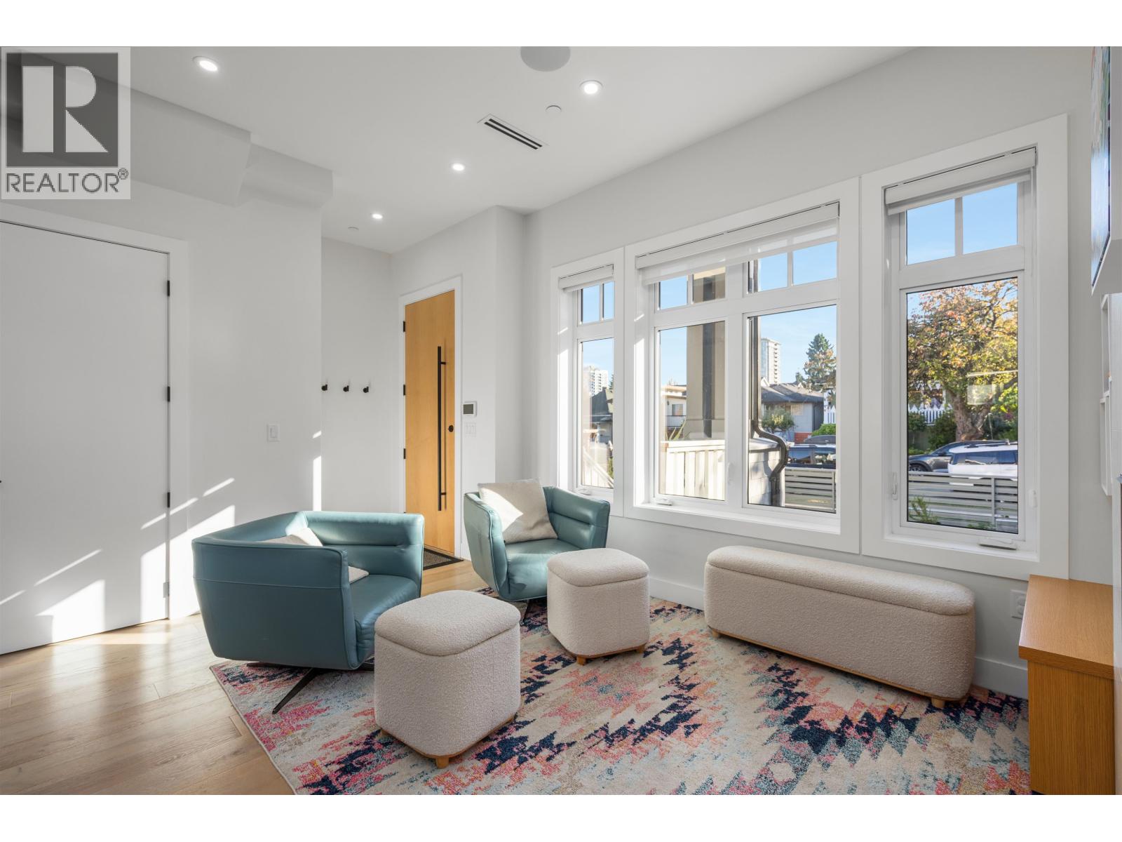 1315 E 20 Avenue, Vancouver, British Columbia  V5V 1P4 - Photo 2 - R3176446