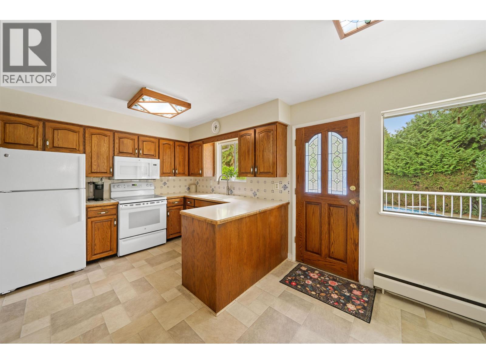 12118 Acadia Street, Maple Ridge, British Columbia  V2X 3B3 - Photo 14 - R3176442
