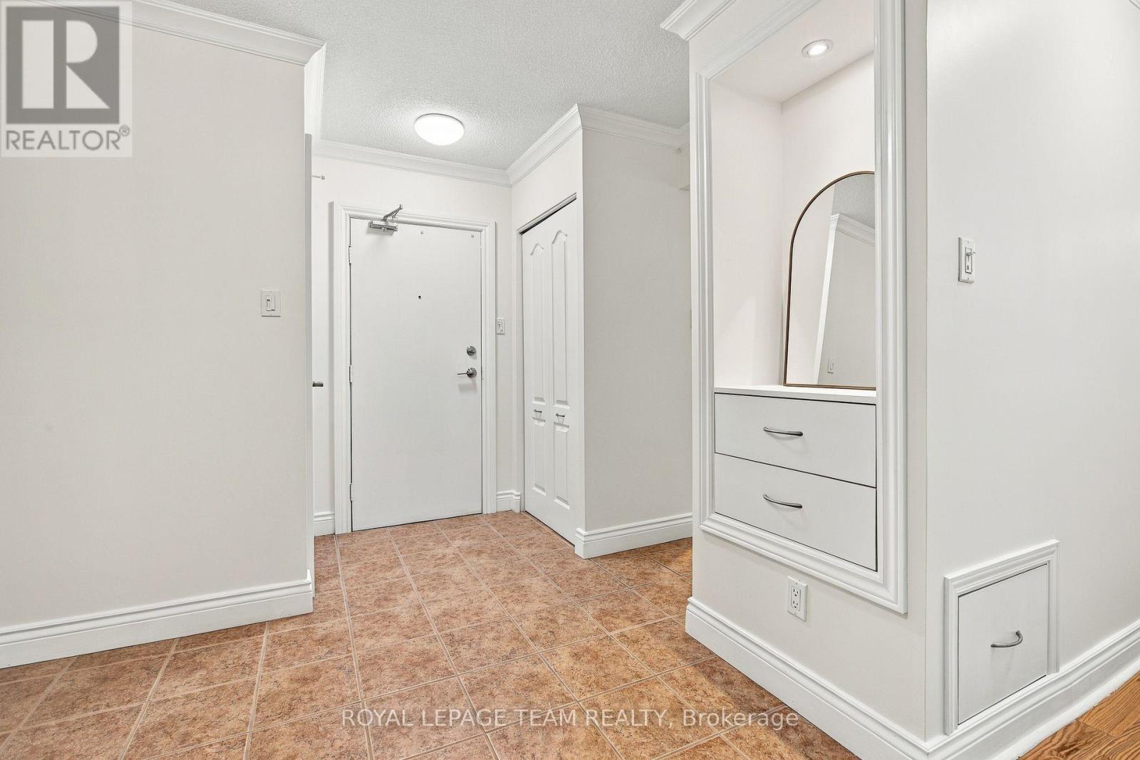 103 - 60 Mcleod Street, Ottawa, Ontario  K2P 2G1 - Photo 5 - X14087714