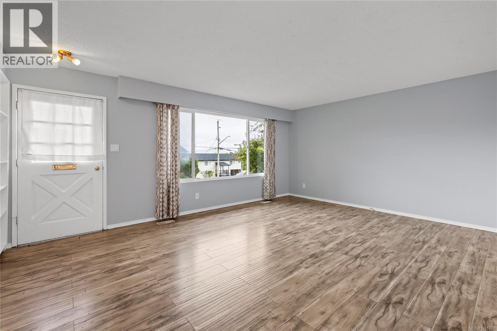 555 Weber St, Nanaimo, British Columbia  V9R 5P9 - Photo 3 - 1051700