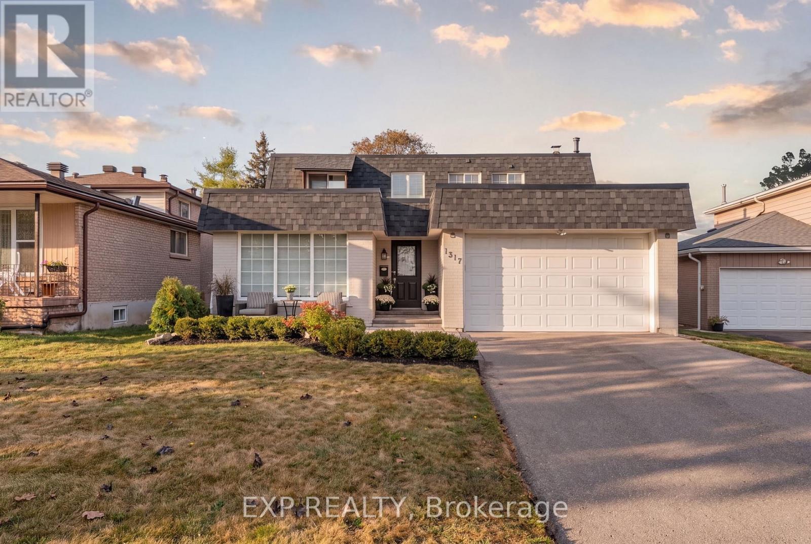 1317 TREDMORE DRIVE, mississauga (clarkson), Ontario