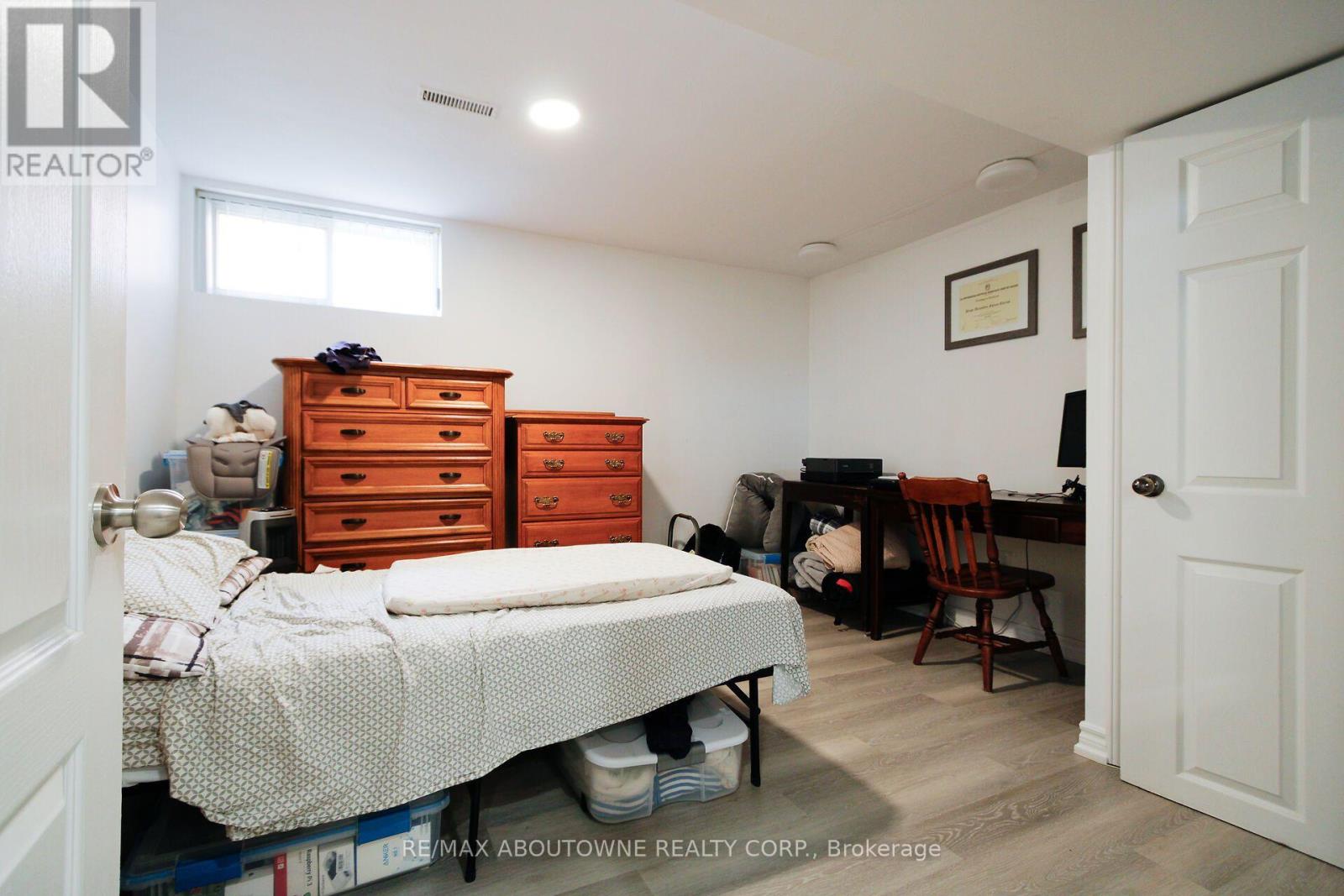 3302 Cardross Road, Mississauga, Ontario L4X 2N2 - Photo 35 - W14093410