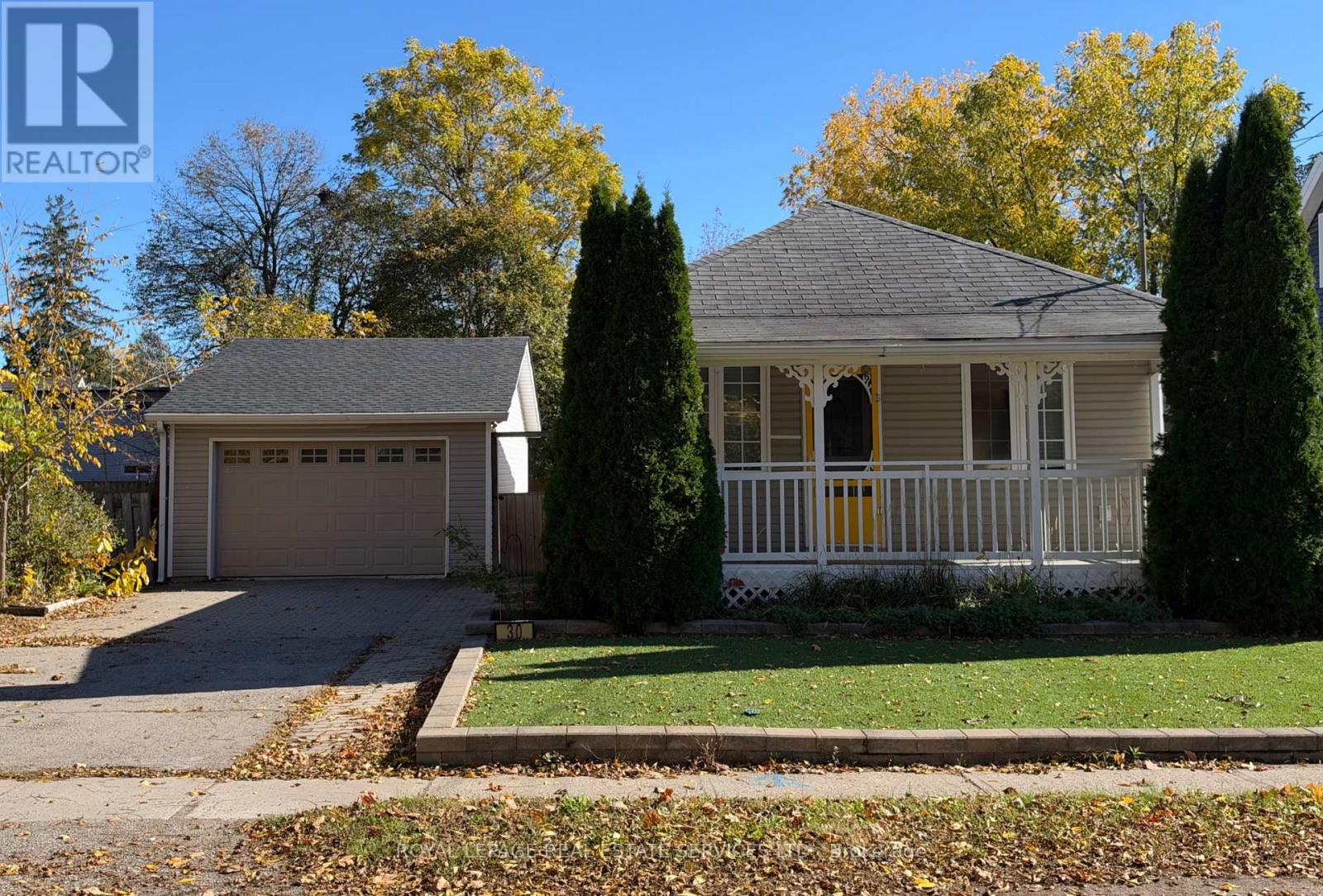 30 College Street, Halton Hills (Georgetown), Ontario  L7G 2N7 - Photo 1 - W14093524