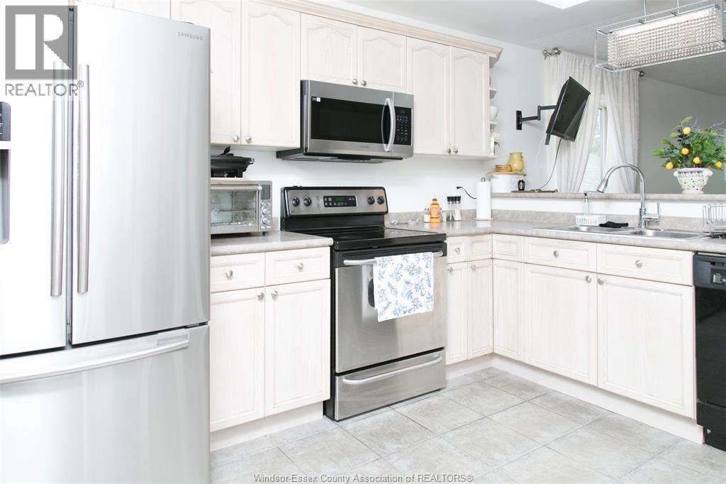 4751 Juliet Crescent, Windsor, Ontario  N9G 3B7 - Photo 2 - 26025587