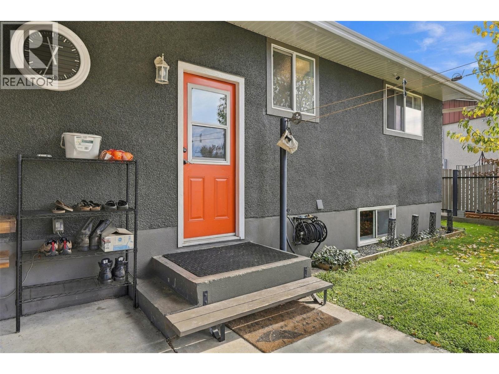 1239 10th Street, Kamloops, British Columbia  V2B 3A9 - Photo 22 - 10403812