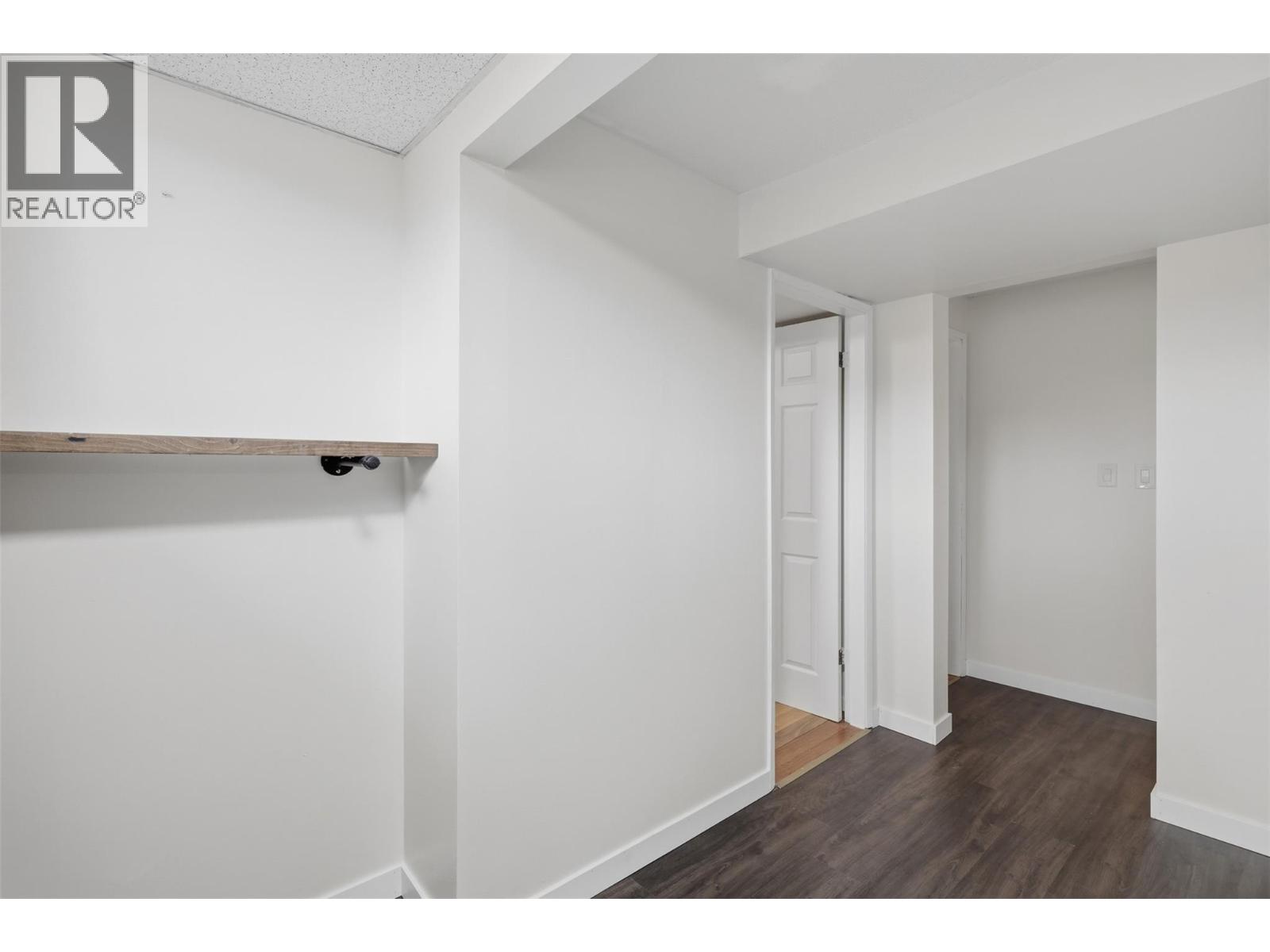 1239 10th Street, Kamloops, British Columbia  V2B 3A9 - Photo 46 - 10403812