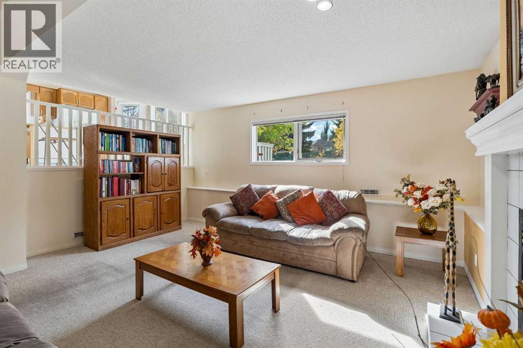 525 Shawinigan Drive SW, Calgary, Alberta  T2Y 3A3 - Photo 13 - A2348926