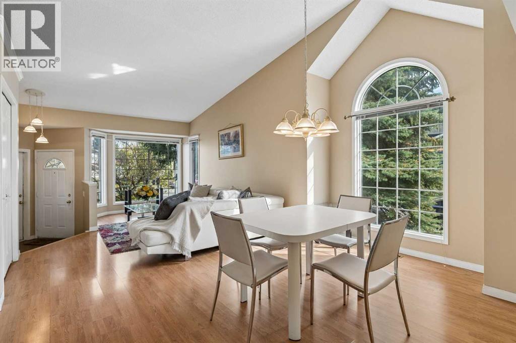 525 Shawinigan Drive SW, Calgary, Alberta  T2Y 3A3 - Photo 3 - A2348926