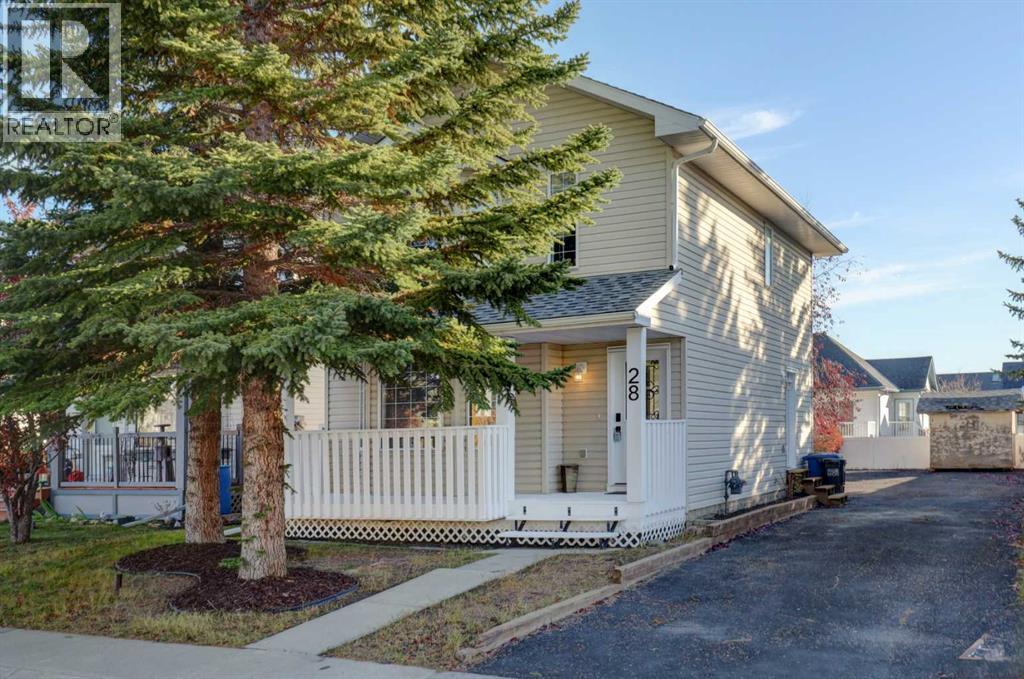 28 Woodside Circle Nw, Airdrie, Alberta  T4B 2H8 - Photo 2 - A2351886
