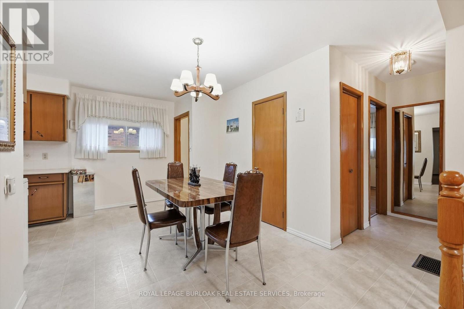 138 Luscombe Street, Hamilton (Greeningdon), Ontario  L9A 2K3 - Photo 13 - X14093464