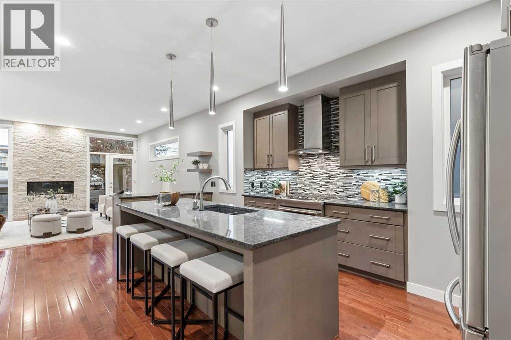 2207 32 Avenue Sw, Calgary, Alberta  T2T 1X2 - Photo 6 - A2349623