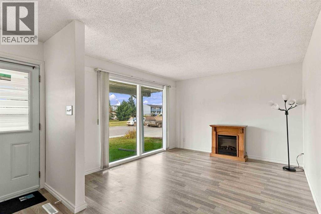 7 Pond Crescent, Fort Mcmurray, Alberta  T9H 1N7 - Photo 5 - A2353198