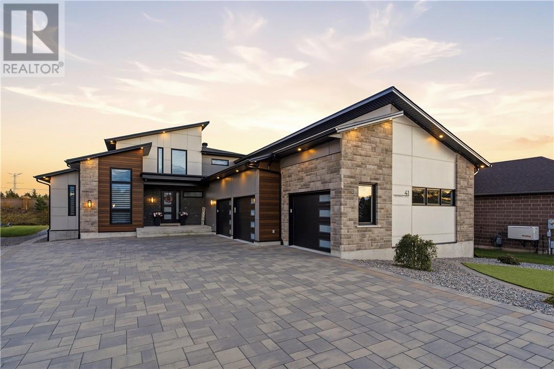41 Greenway Drive, Garson, Ontario