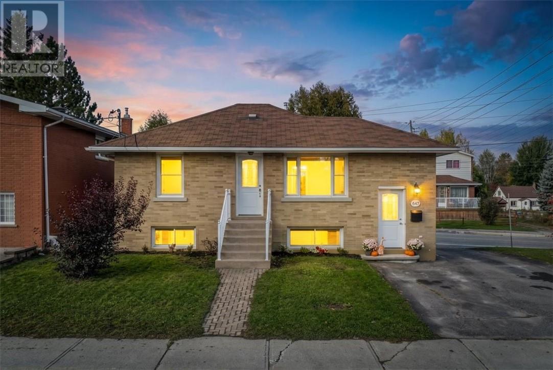 647 Whittaker Street, Greater Sudbury, Ontario  P3E 4A9 - Photo 2 - 2131009