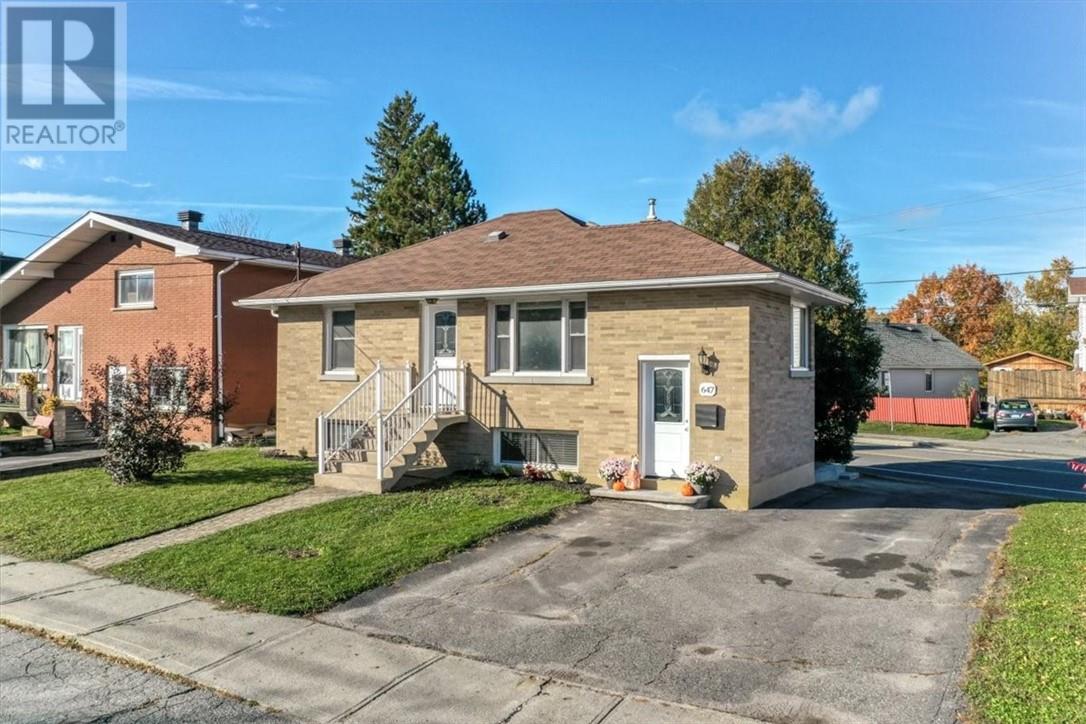 647 Whittaker Street, Greater Sudbury, Ontario  P3E 4A9 - Photo 4 - 2131009