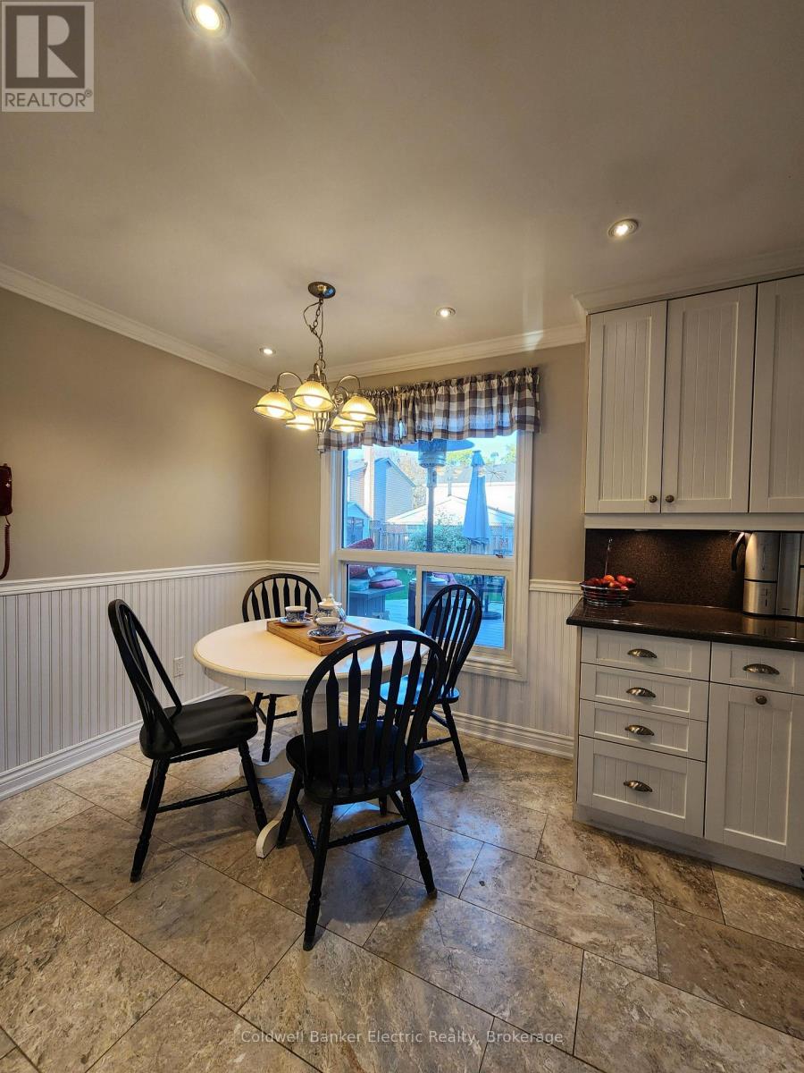 1007 Moorelands Crescent, Pickering, Ontario  L1W 3K3 - Photo 30 - E14092550