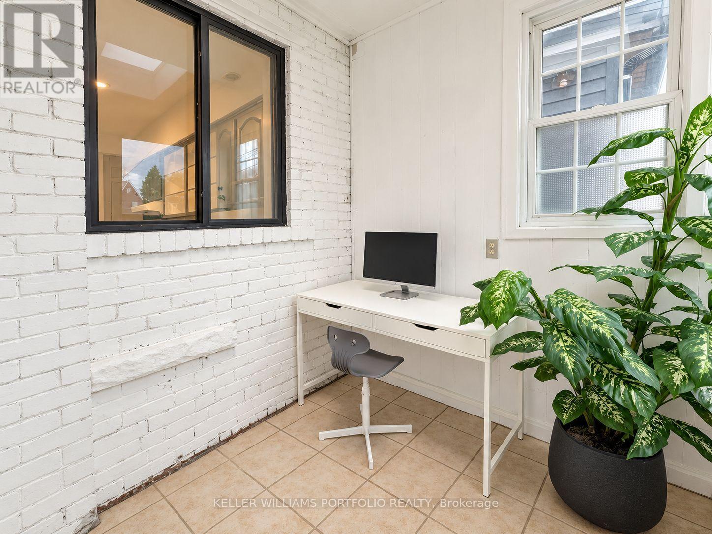 Main Fl - 184 Franklin Avenue, Toronto, Ontario  M6P 3Y8 - Photo 7 - W14029152