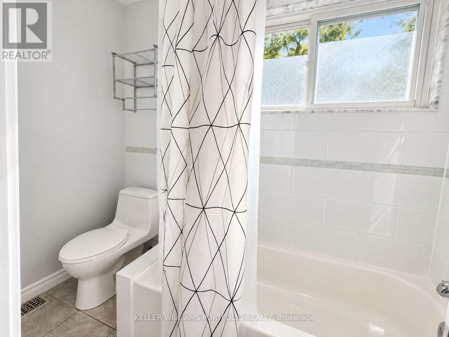 Main Fl - 184 Franklin Avenue, Toronto, Ontario  M6P 3Y8 - Photo 10 - W14029152