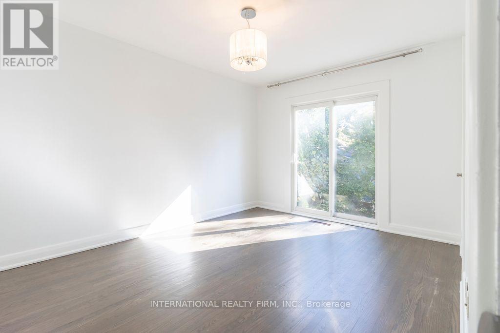 582 South Service Road, Mississauga, Ontario  L5G 2S6 - Photo 12 - W14083552