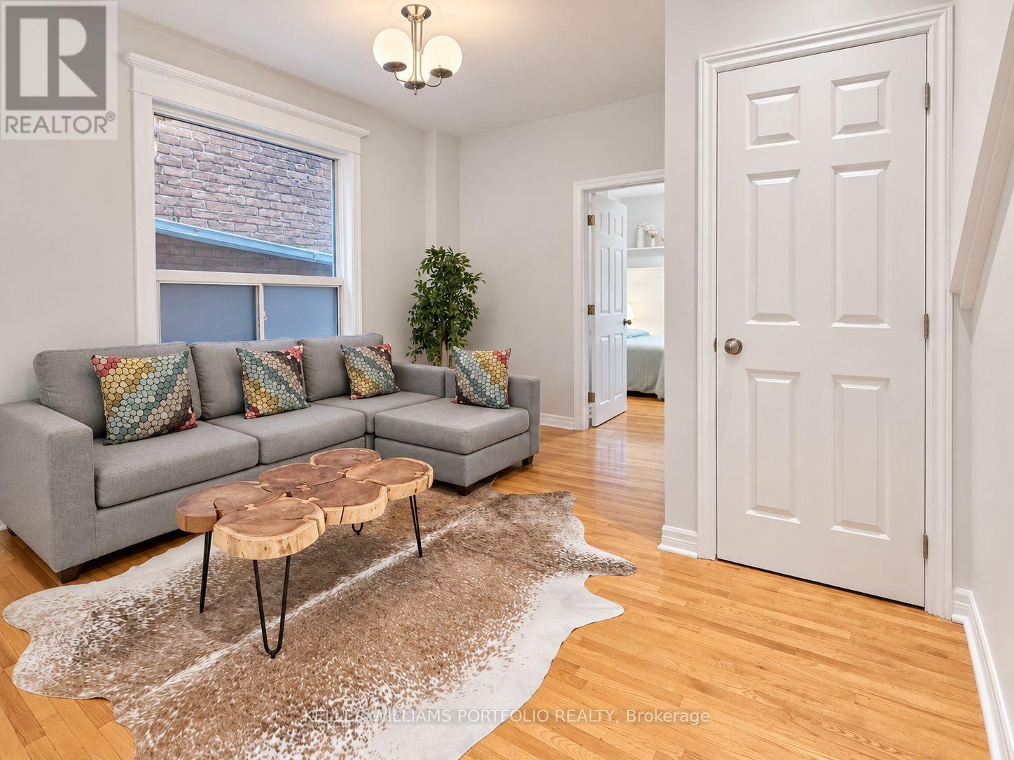 Main Fl - 184 Franklin Avenue, Toronto, Ontario  M6P 3Y8 - Photo 6 - W14029152