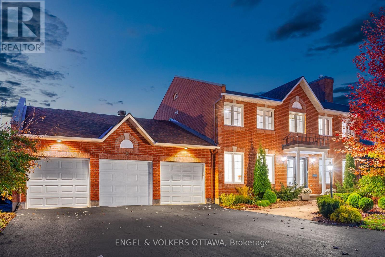 6 HOLLY RIDGE, Ottawa, Ontario
