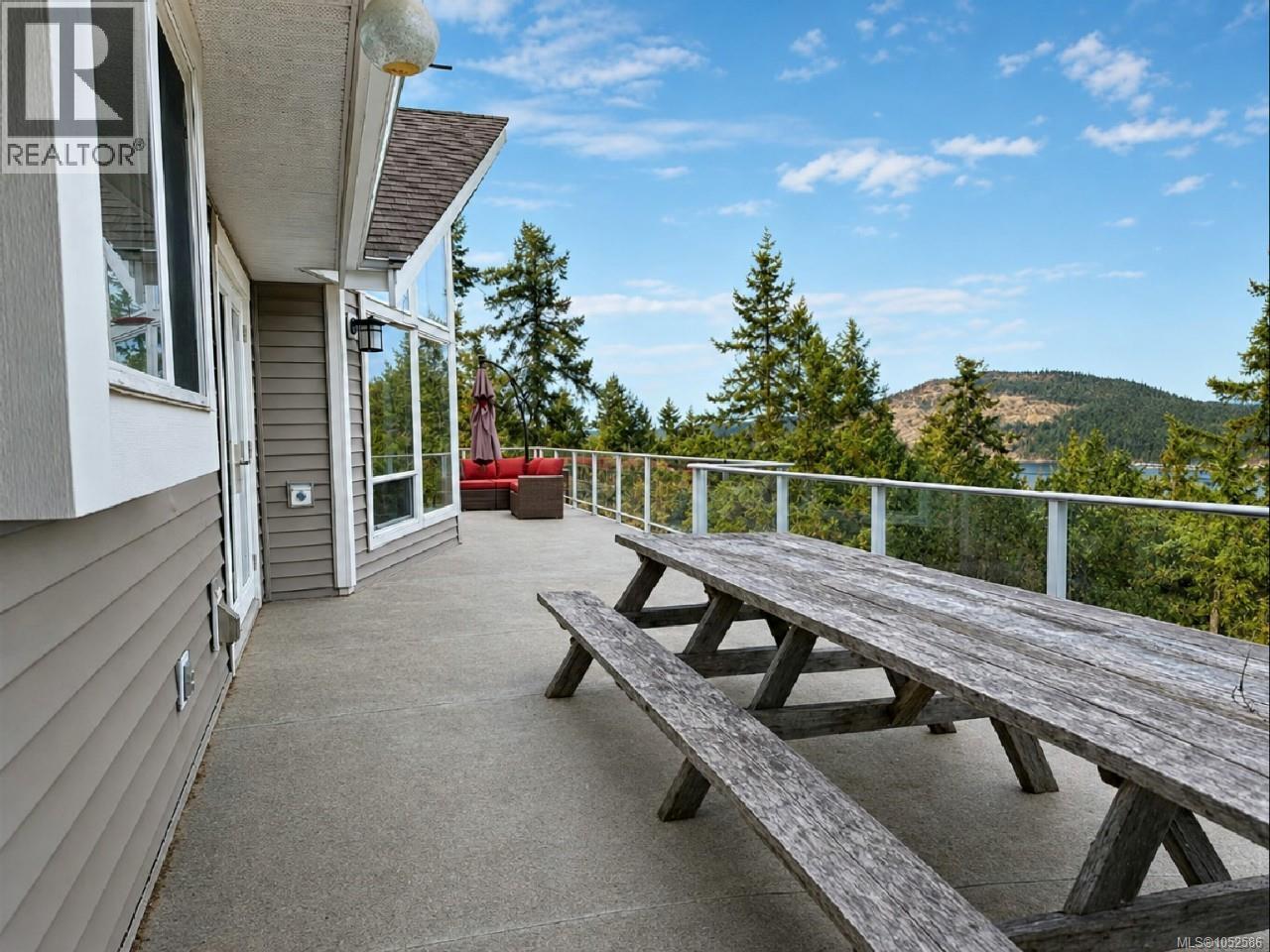 8475 Lisa Lane, Lantzville, British Columbia  V0R 2H0 - Photo 4 - 1052586