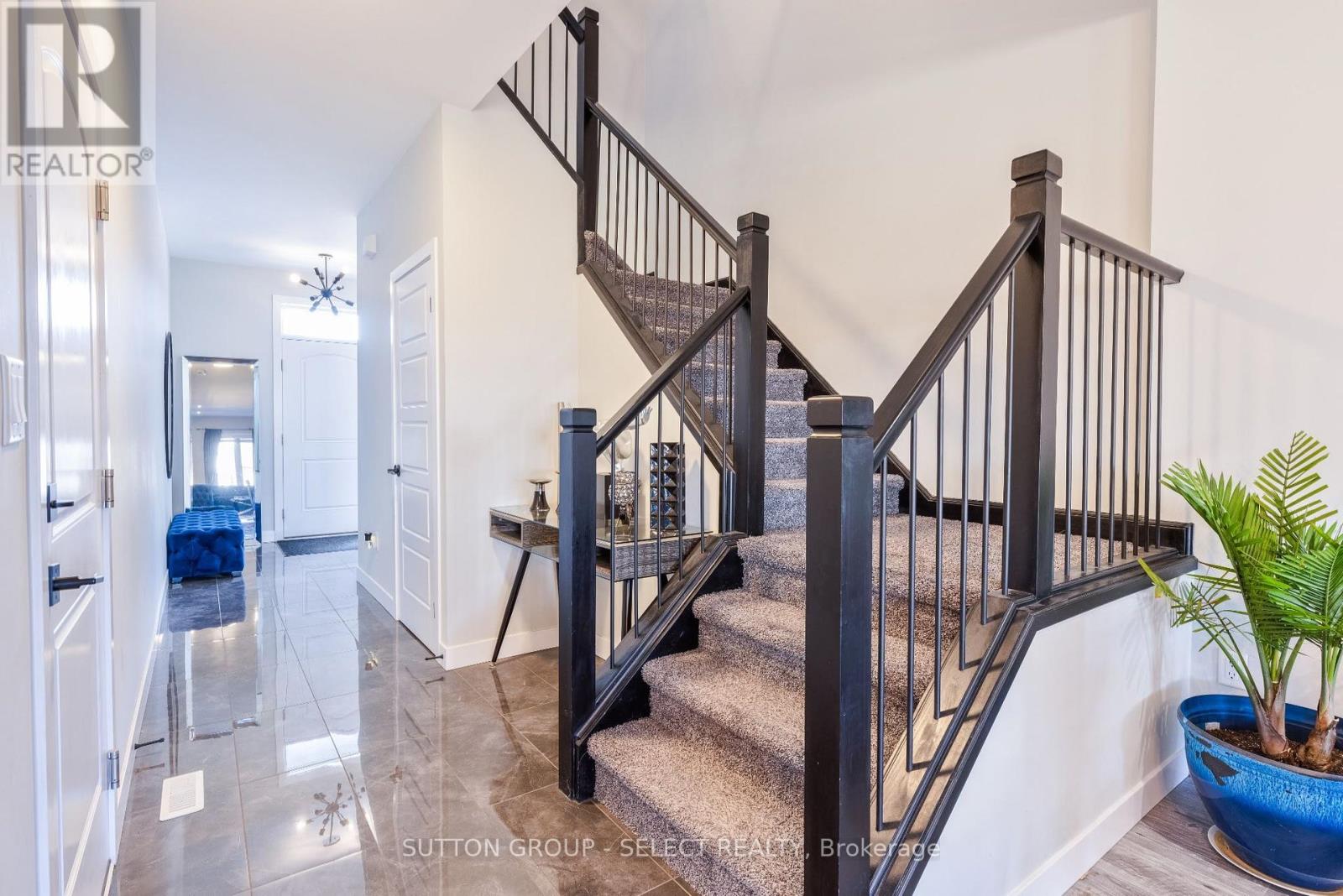 263 Winlow Way, Middlesex Centre, Ontario  N0L 1R0 - Photo 4 - X14093746