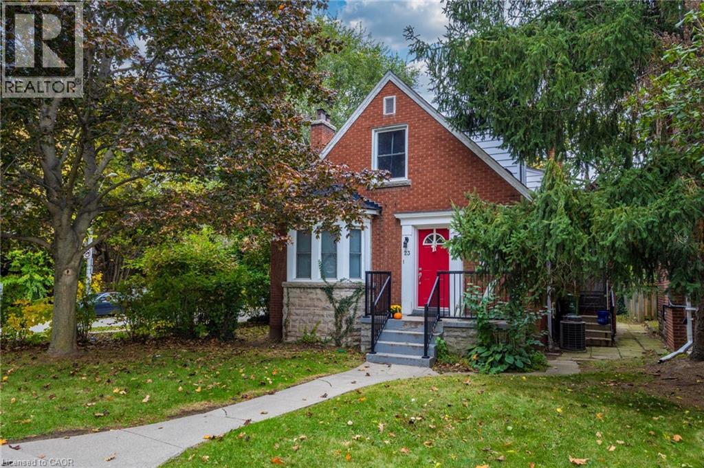 23 Forsyth Avenue S