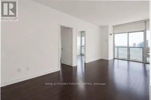 2405 - 1 Market Street, Toronto, Ontario  M5E 0A2 - Photo 2 - C14093704