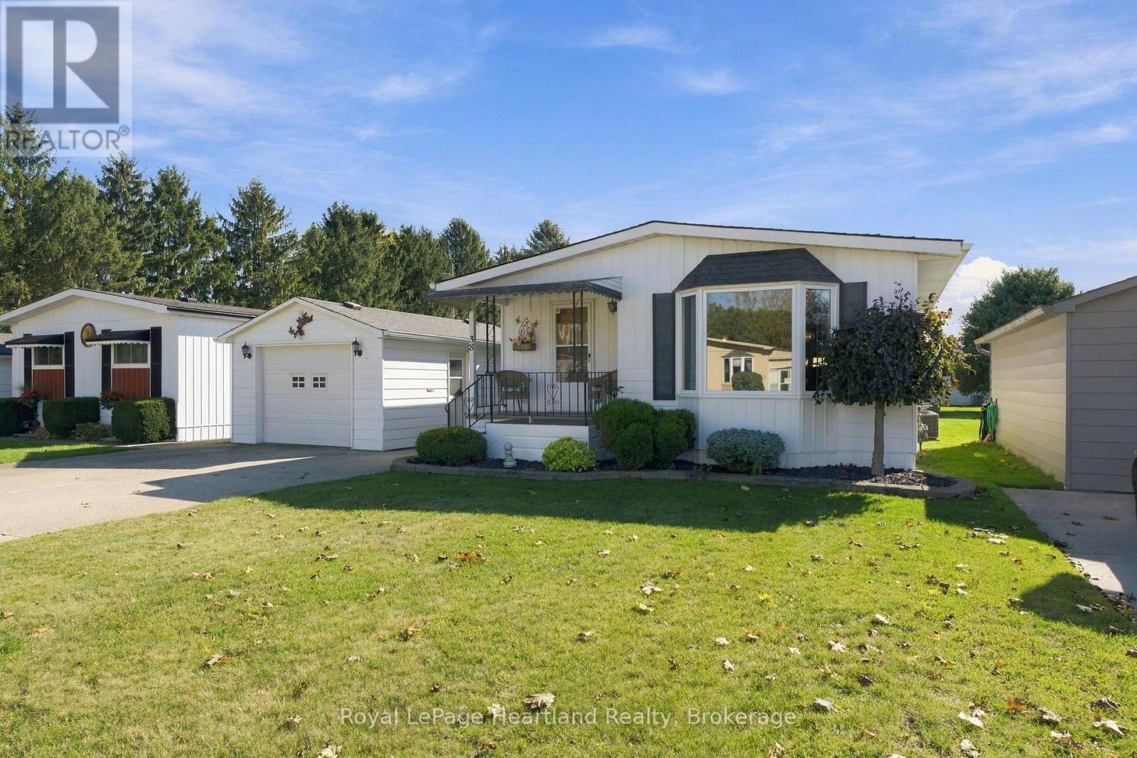 38 Miller Street, Strathroy-Caradoc (Sw), Ontario  N7G 1A6 - Photo 2 - X14093602