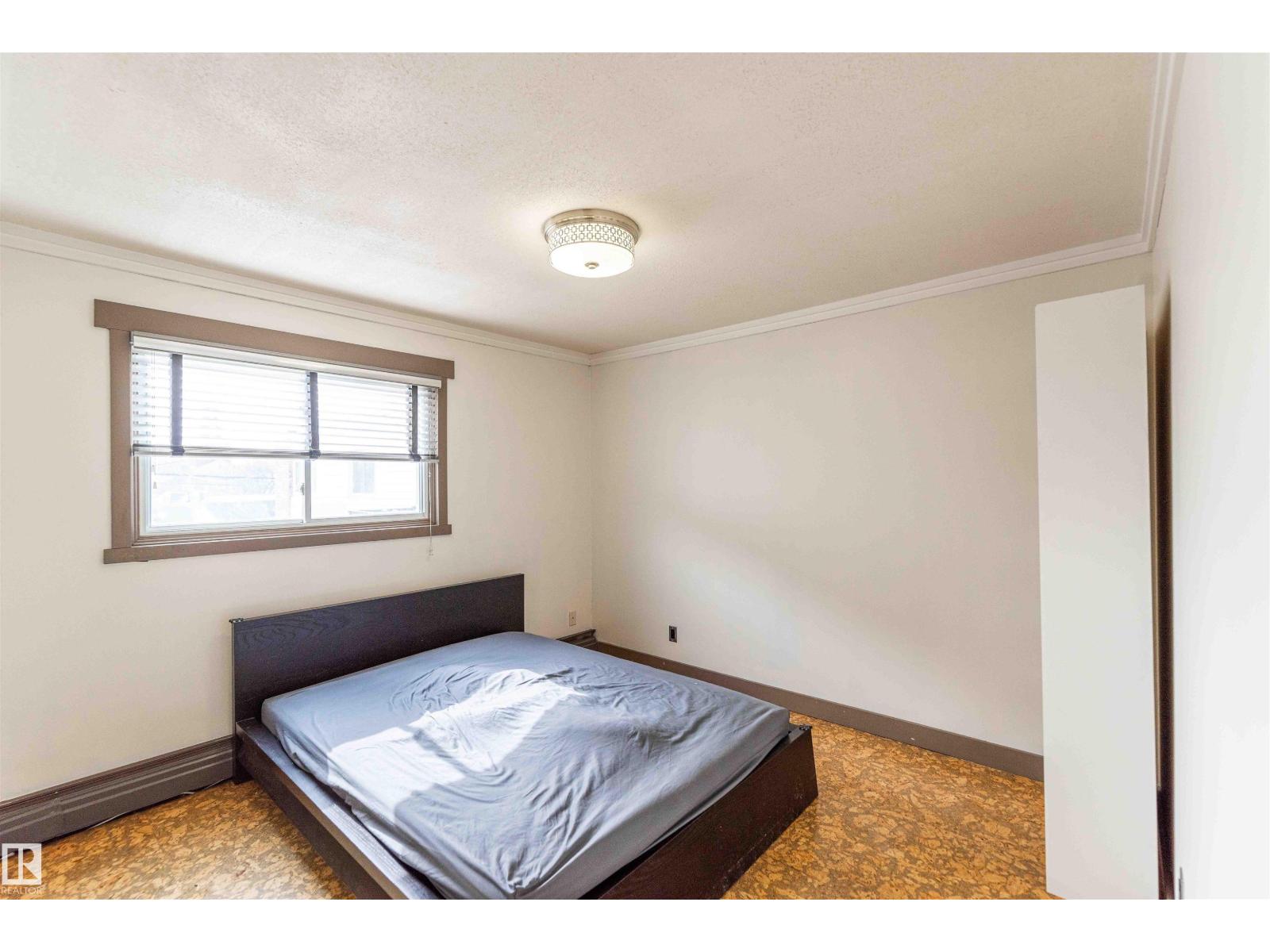 #302 10745 83 AV NW