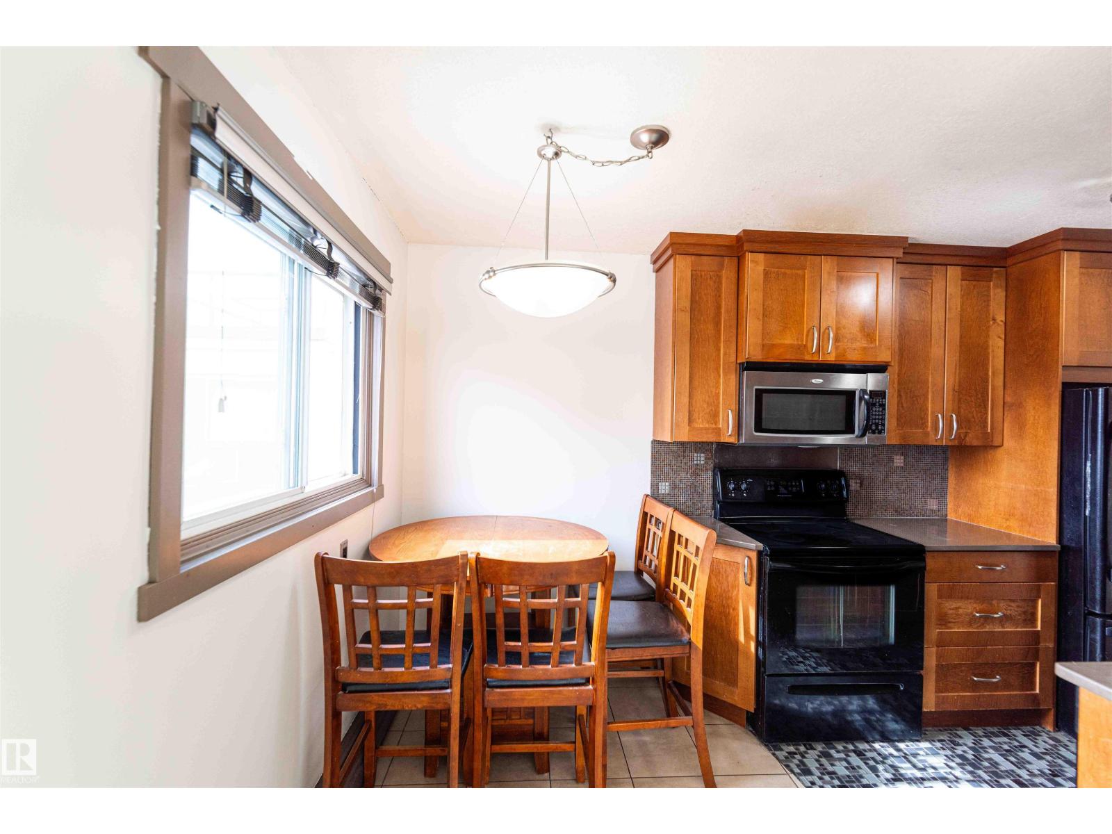 #302 10745 83 AV NW
