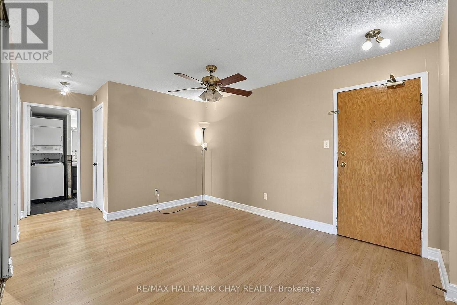 705 - 326 Major Mackenzie Drive E, Richmond Hill (Crosby), Ontario  L4C 8T4 - Photo 3 - N14093566