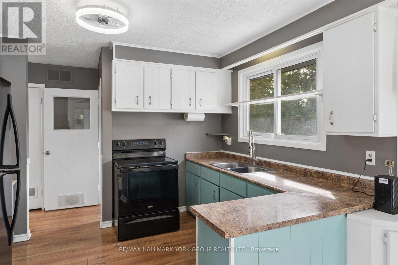 92 Sunset Beach Road, Georgina, Ontario  L0E 1N0 - Photo 19 - N14093596