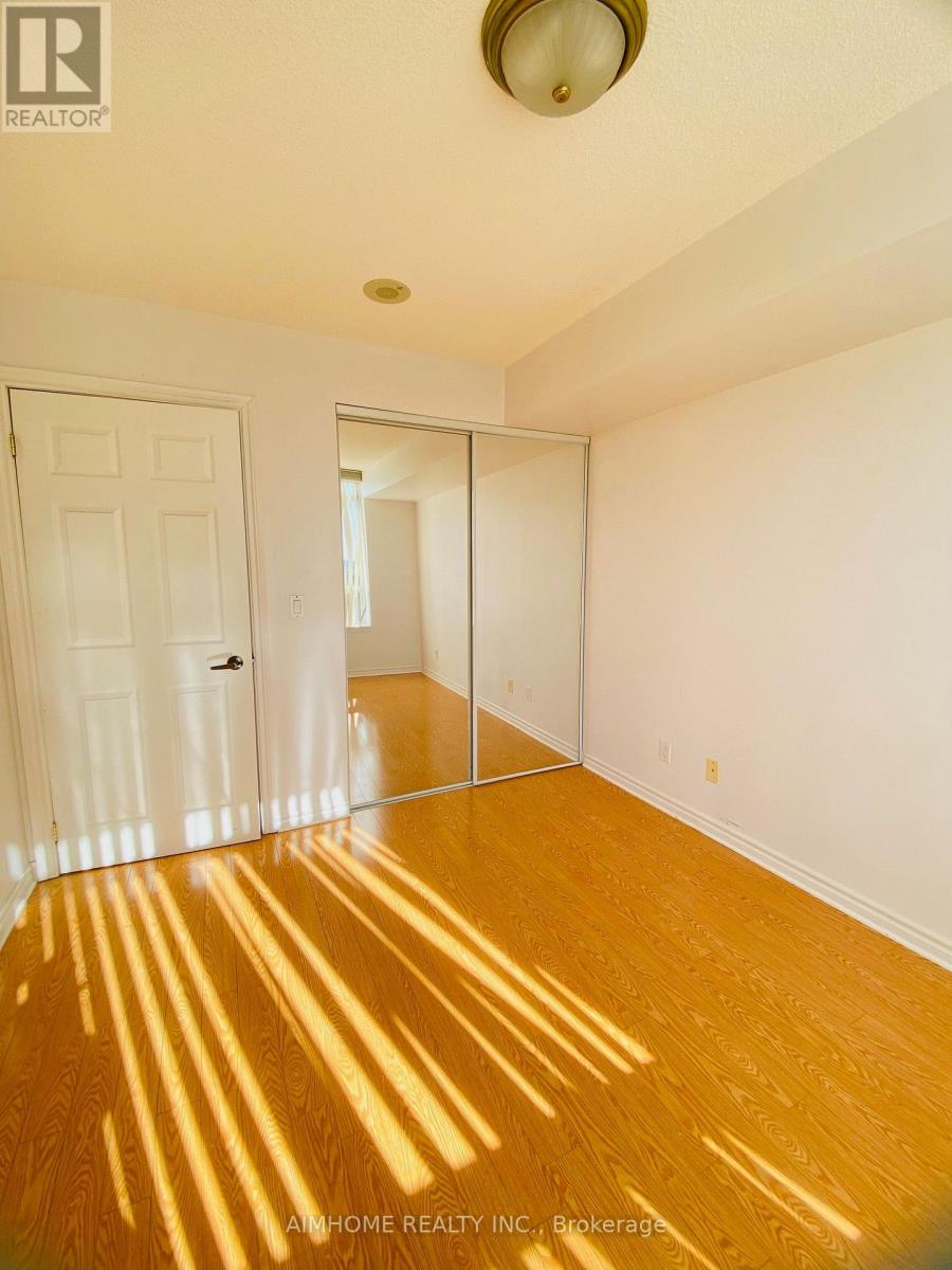 708 - 130 Pond Drive, Markham, Ontario  L3T 7W5 - Photo 8 - N14093740