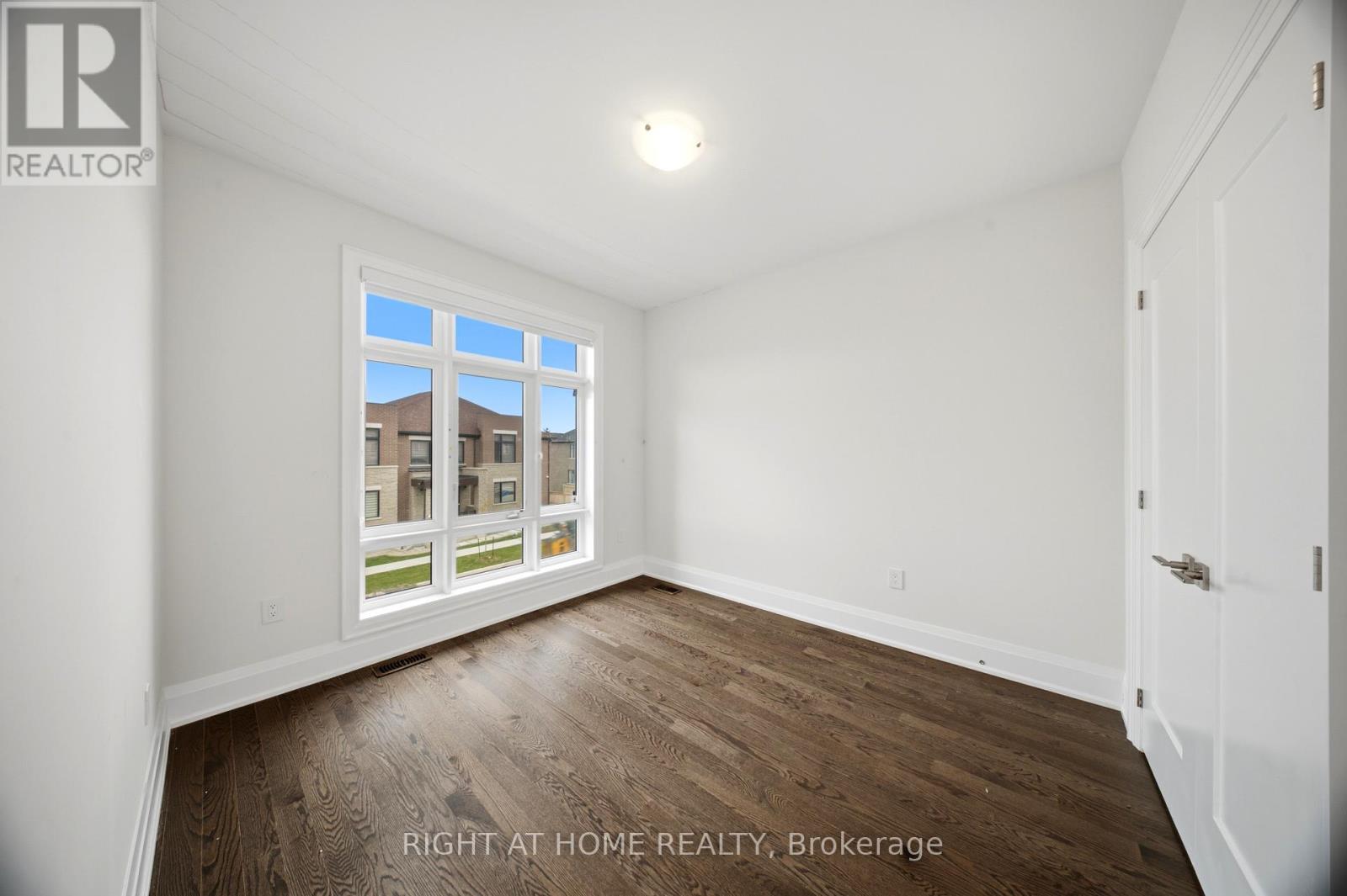 80 Tempel Street, Richmond Hill, Ontario  L4E 1K6 - Photo 24 - N14093802